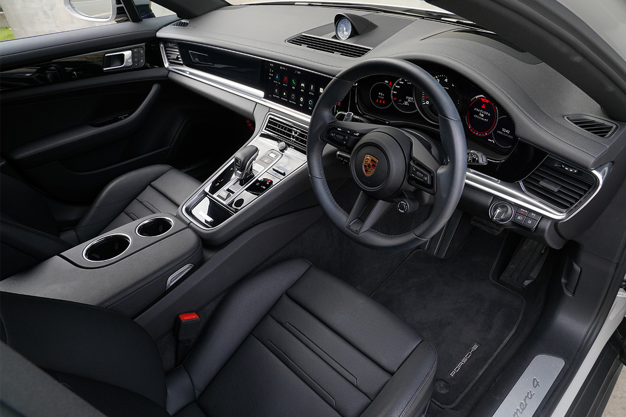 2023 Porsche PANAMERA null