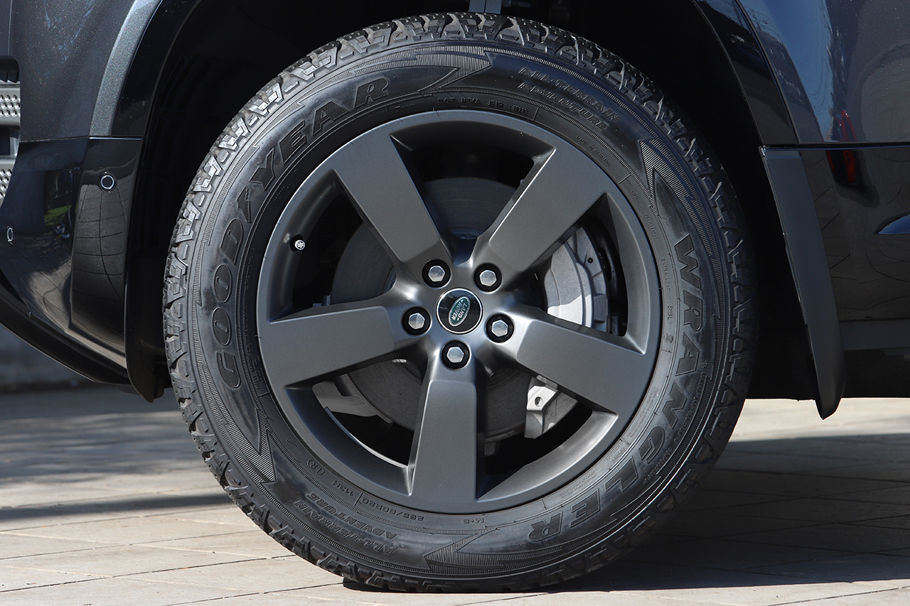 2023 Land Rover DEFENDER 