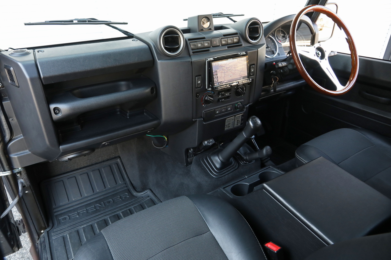 2013 Land Rover DEFENDER null