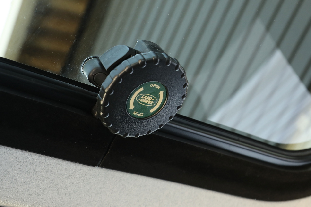 2013 Land Rover DEFENDER null