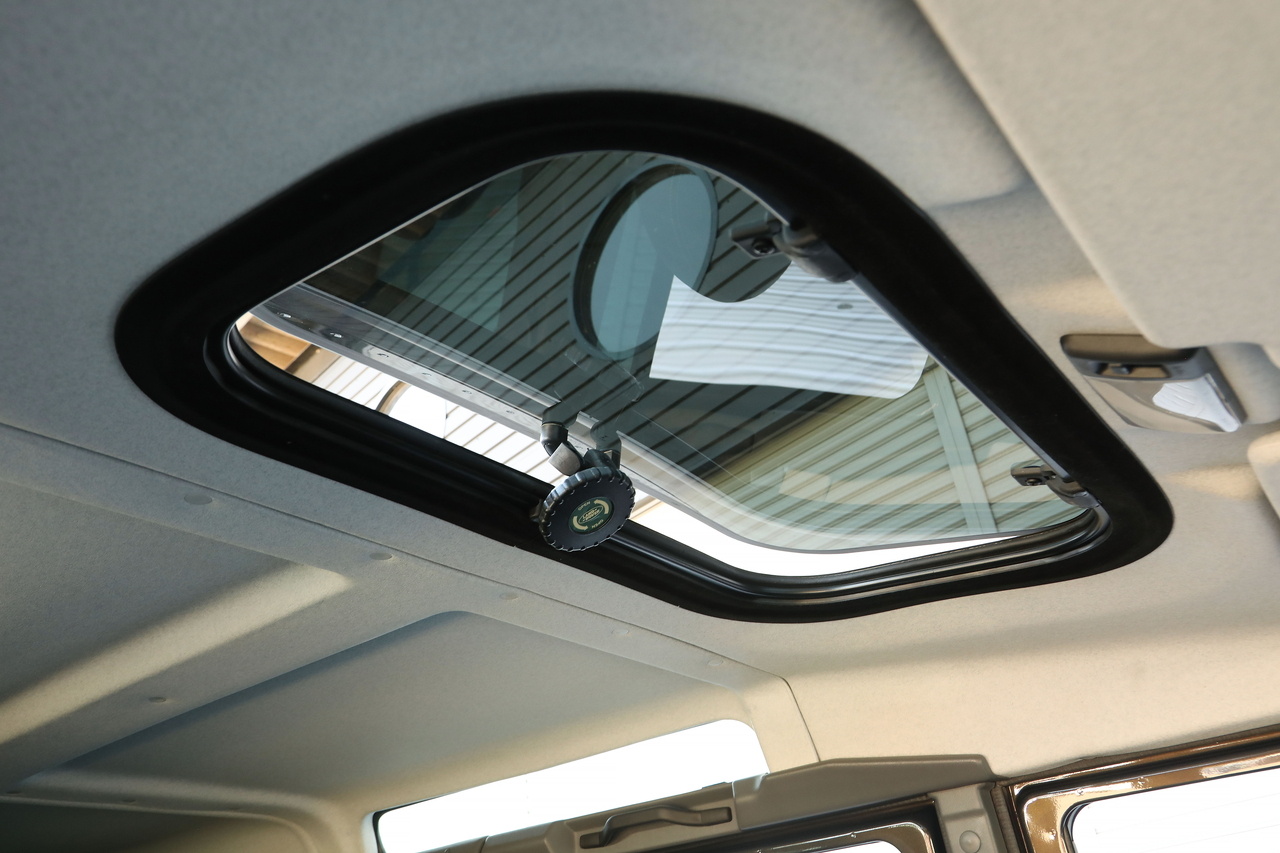 2013 Land Rover DEFENDER null