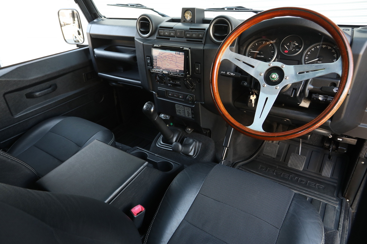 2013 Land Rover DEFENDER null