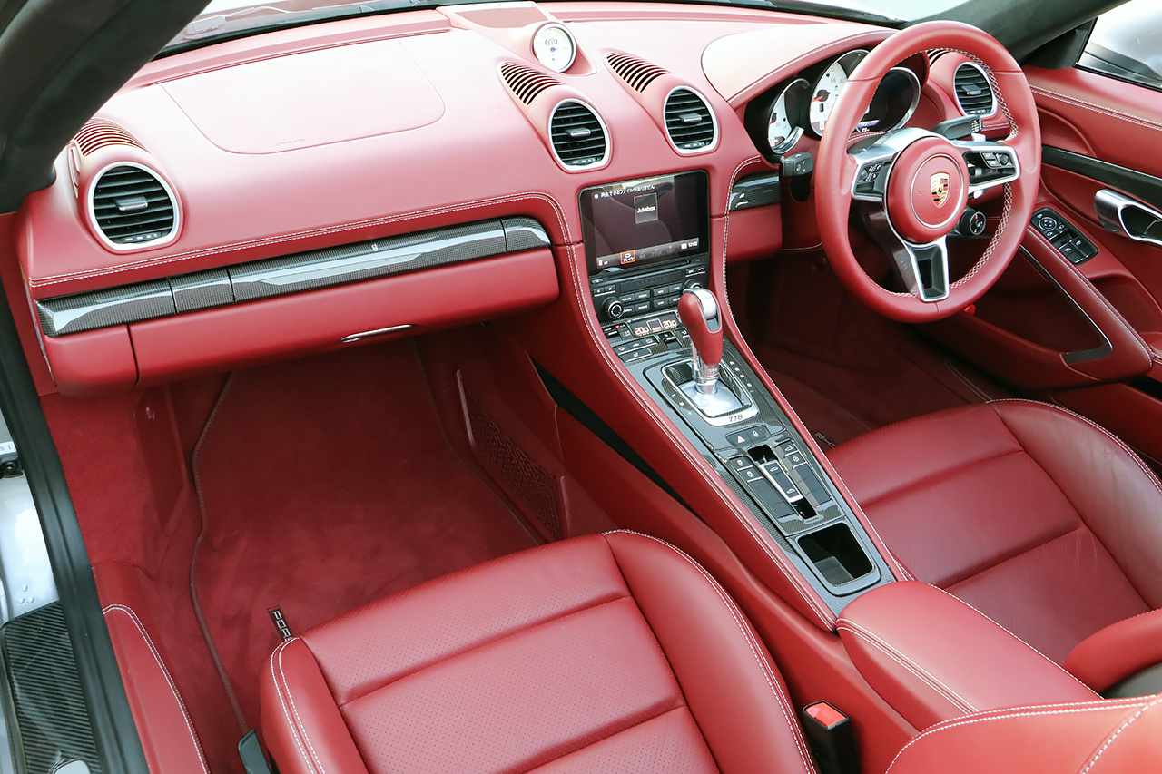 2018 Porsche 718 BOXSTER 