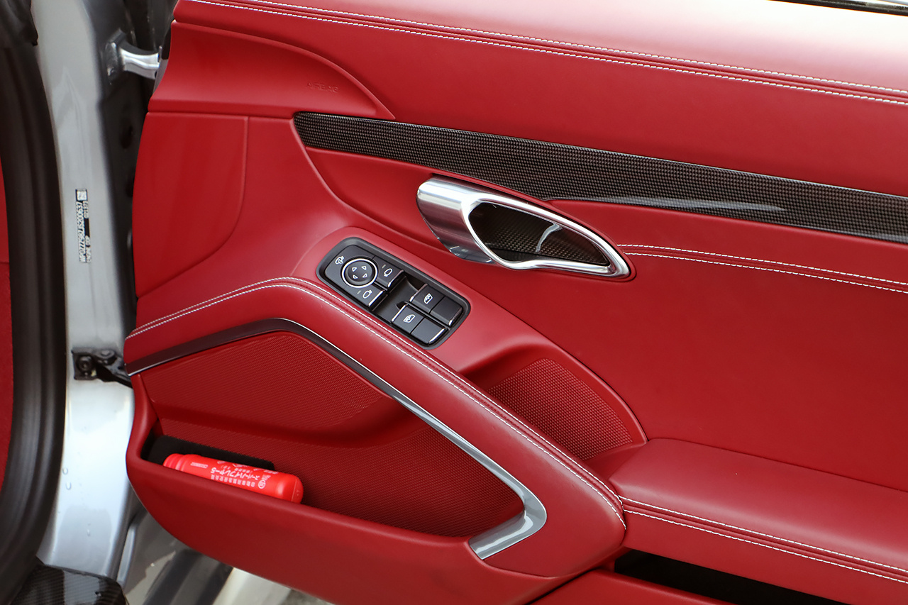 2018 Porsche 718 BOXSTER 