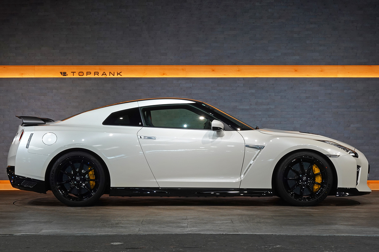 2022 Nissan GT-R R35 GT-R Track edition engineered by NISMO T-Spec, Optional Carbon Back Recaro Seats, NCCB