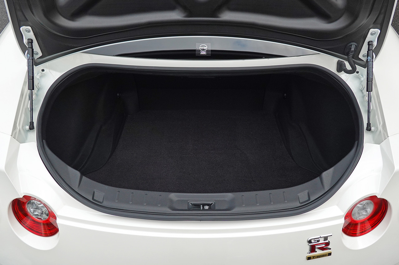 2022 Nissan GT-R R35 GT-R Track edition engineered by NISMO T-Spec, Optional Carbon Back Recaro Seats, NCCB