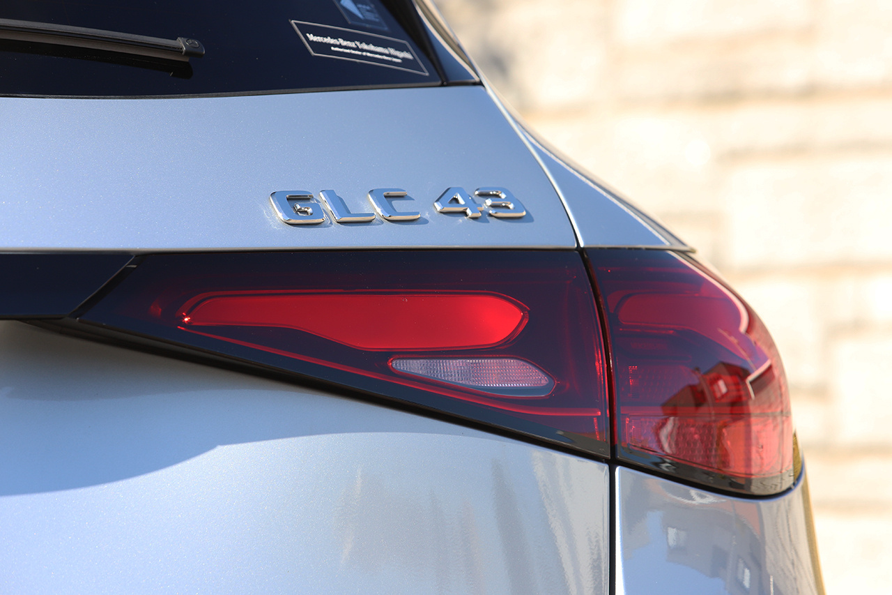 2025 Mercedes-AMG glc-class null