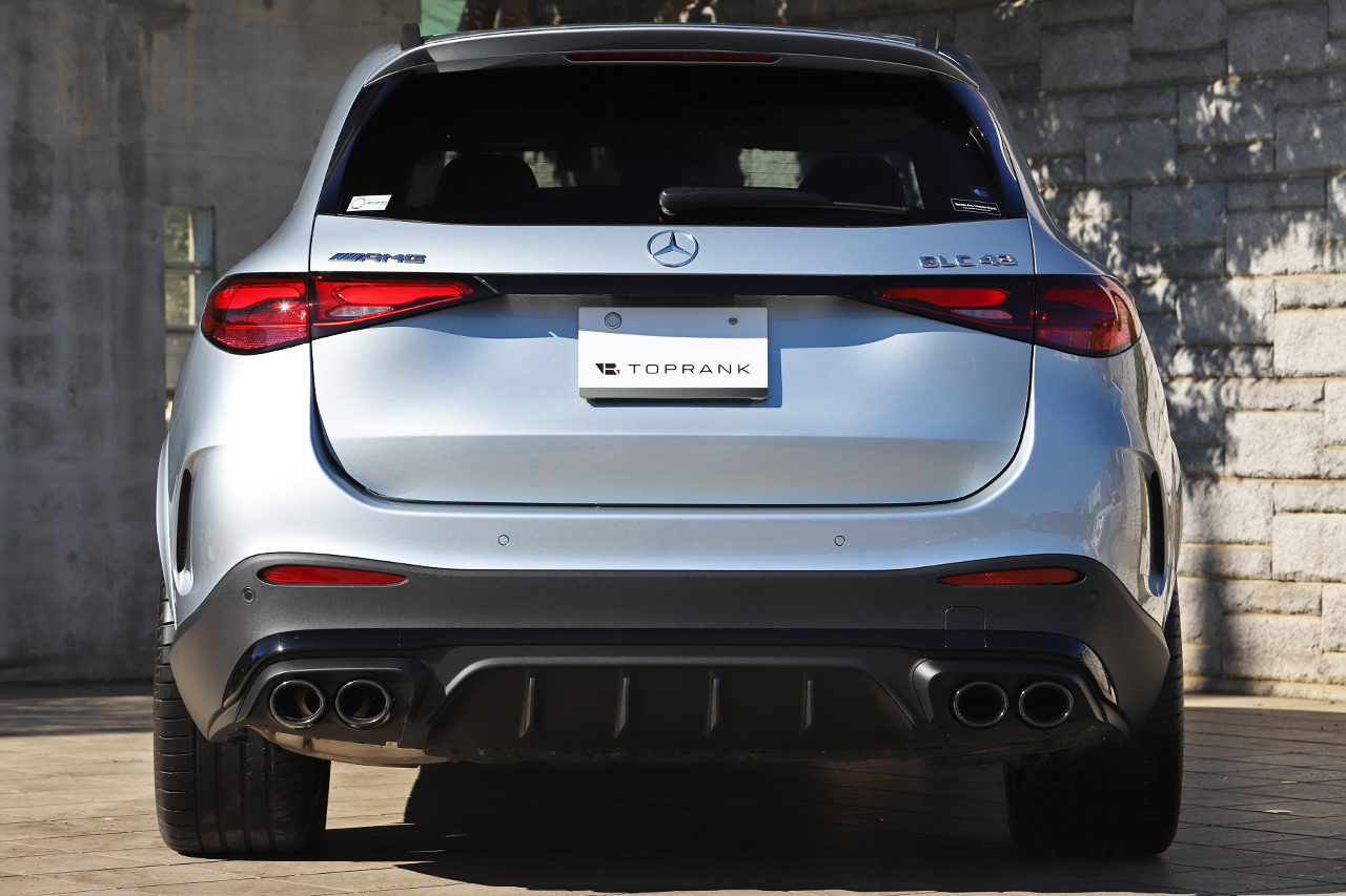 2025 Mercedes-AMG glc-class null