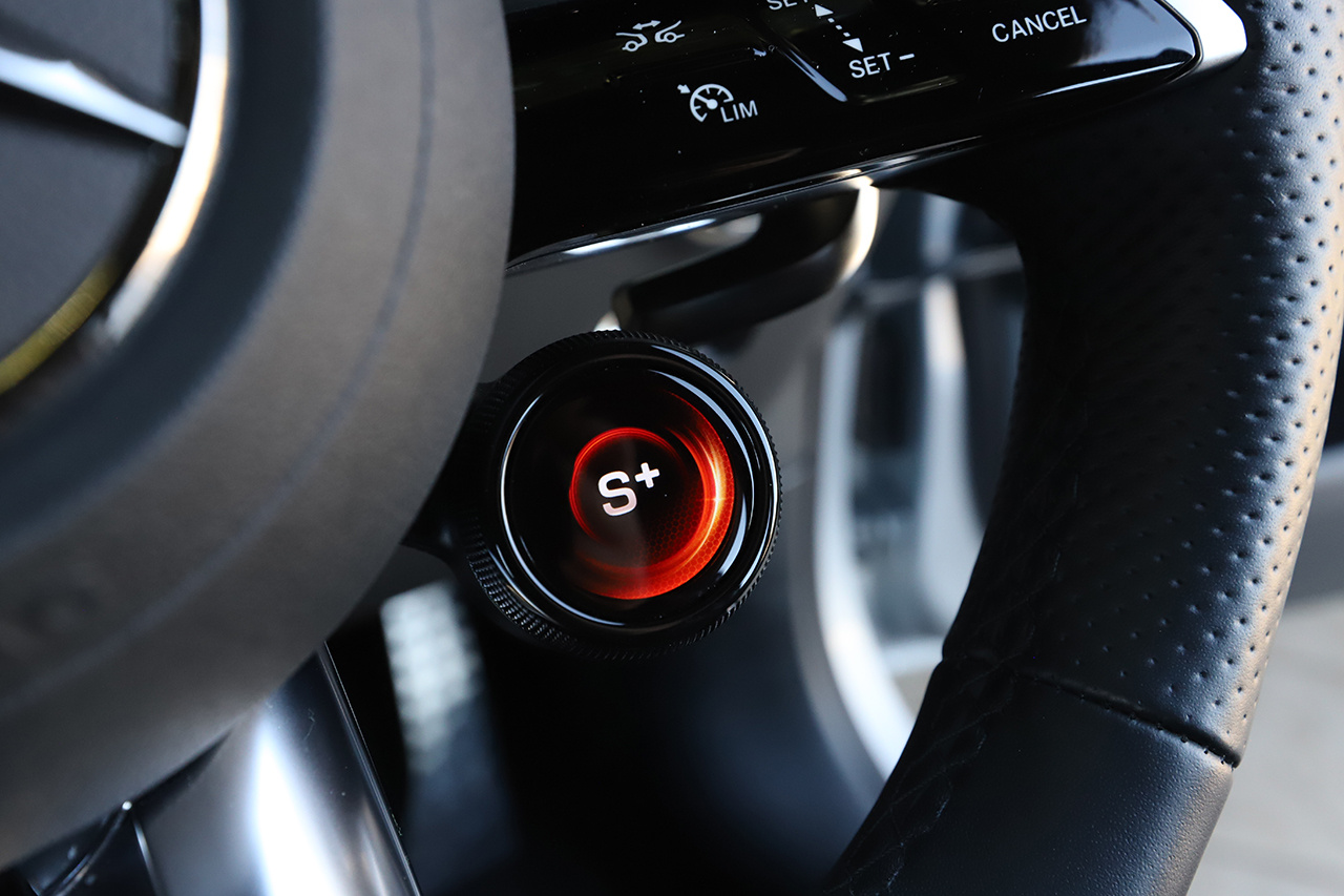 2025 Mercedes-AMG glc-class null