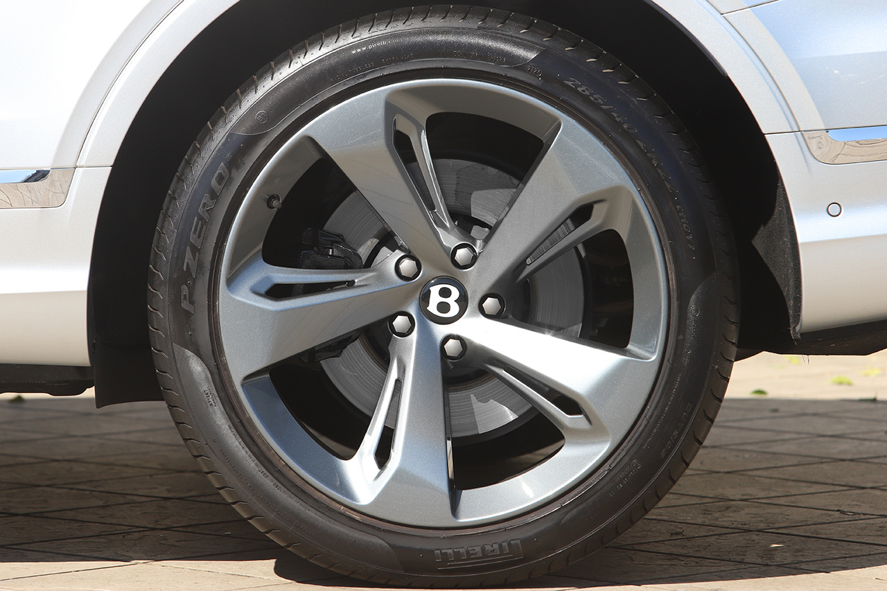 2021 Bentley Bentayga 