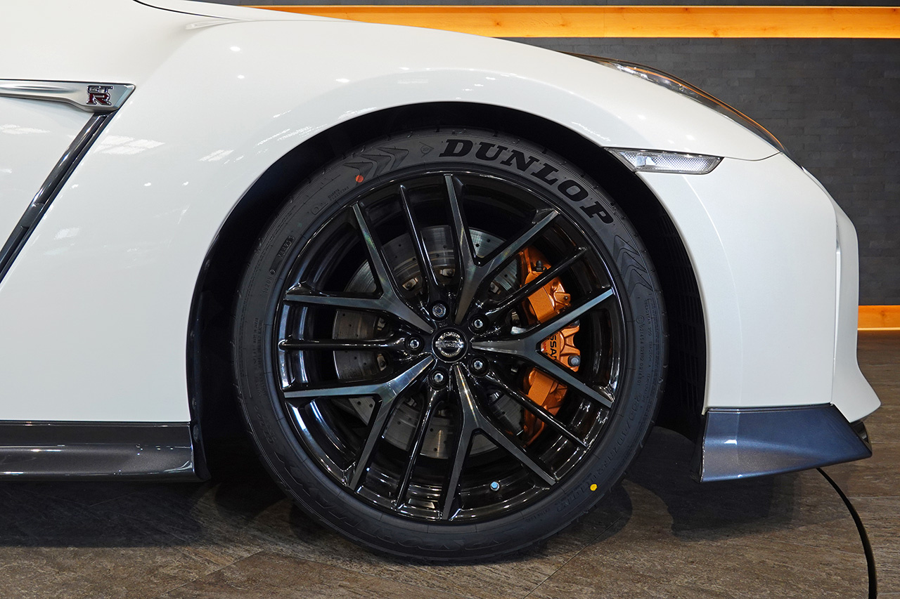 2019 Nissan GT-R R35 GT-R Pure Edition, MY19, NISMO Sports Resetting, Amber-Black Semi-Aniline Leather Front Seats