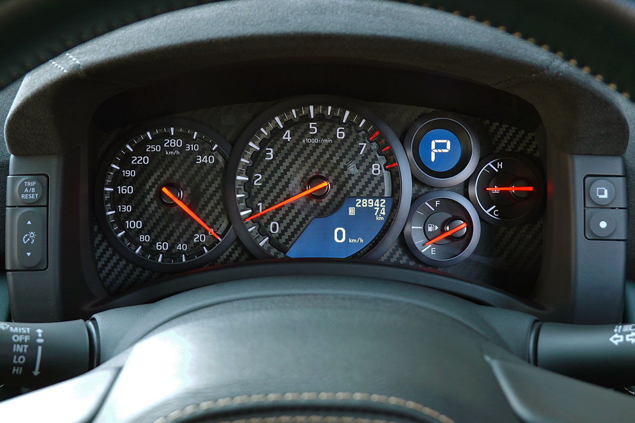 2022 Nissan GT-R R35 GT-R Premium Edition T-Spec, Limited to 100 Units, Special Exterior Color -Millenium Jade-