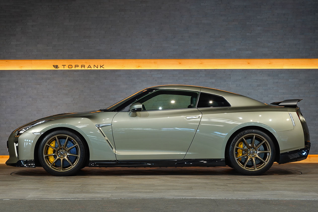 2022 Nissan GT-R R35 GT-R Premium Edition T-Spec, Limited to 100 Units, Special Exterior Color -Millenium Jade-