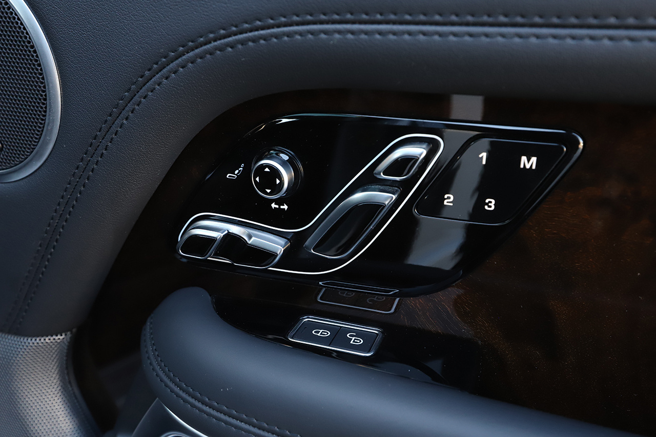 2019 Land Rover RANGE ROVER 