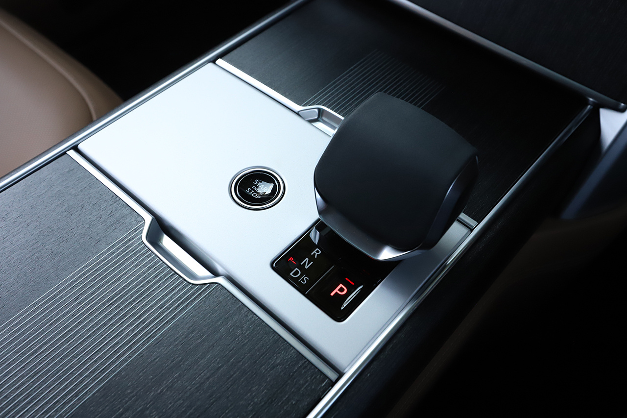 2024 Land Rover RANGE ROVER 