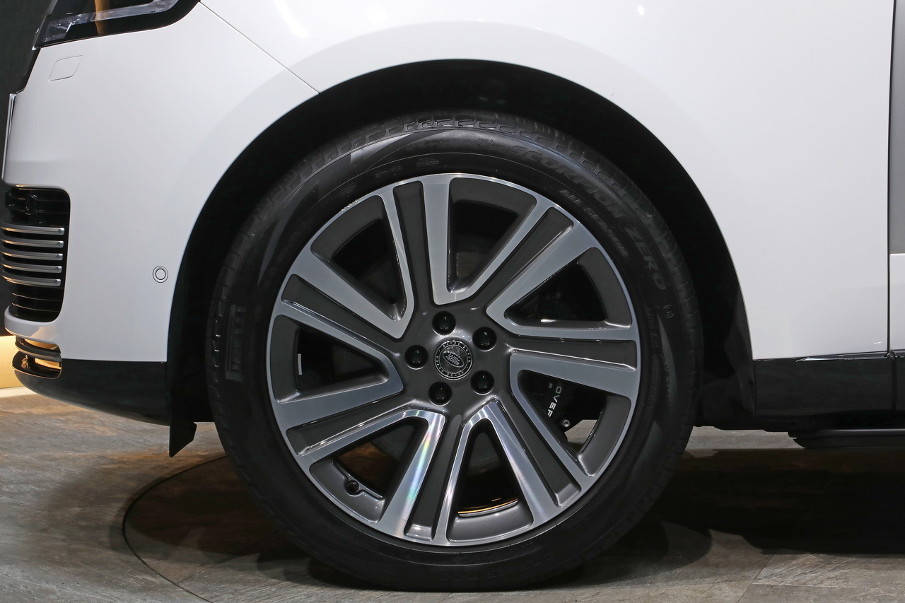 2023 Land Rover RANGE ROVER 