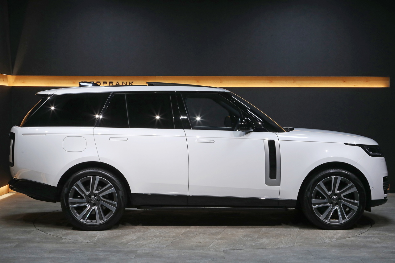 2023 Land Rover RANGE ROVER 