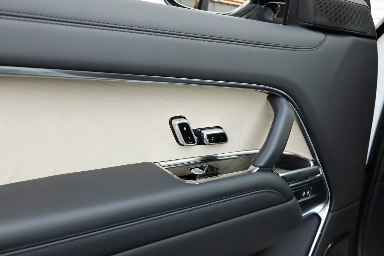 2023 Land Rover RANGE ROVER 