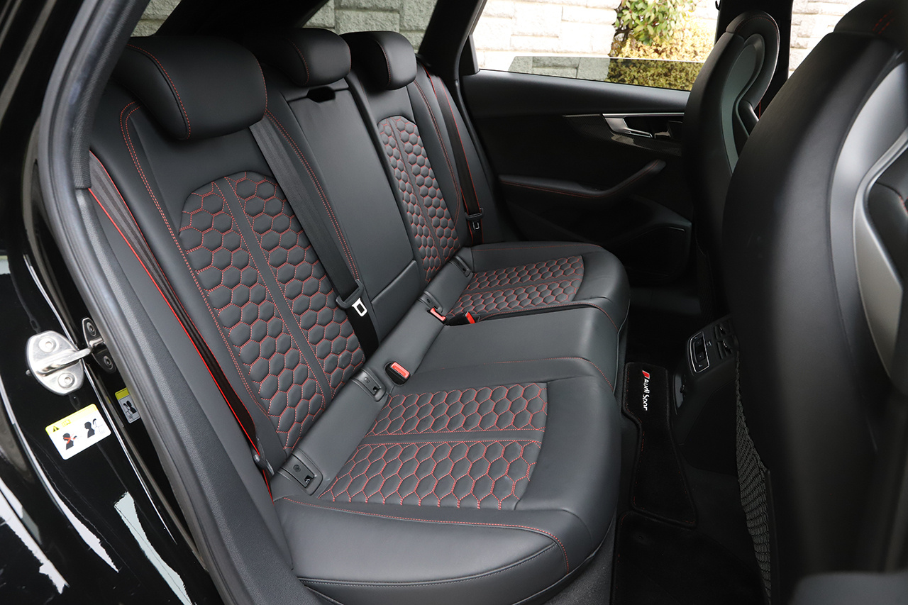 2021 Audi RS4 AVANT 