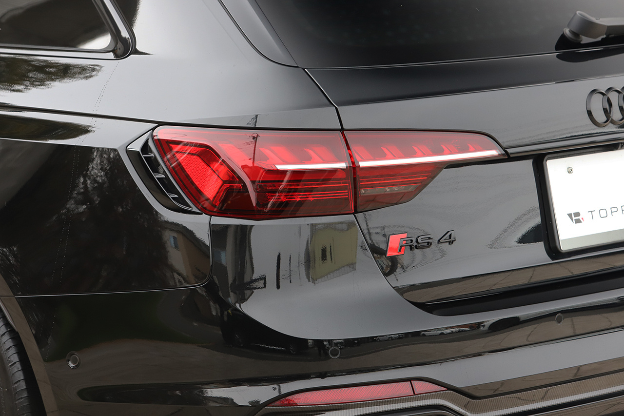 2021 Audi RS4 AVANT 