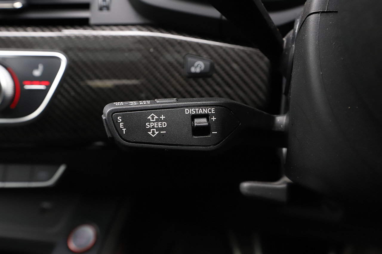 2021 Audi RS4 AVANT 