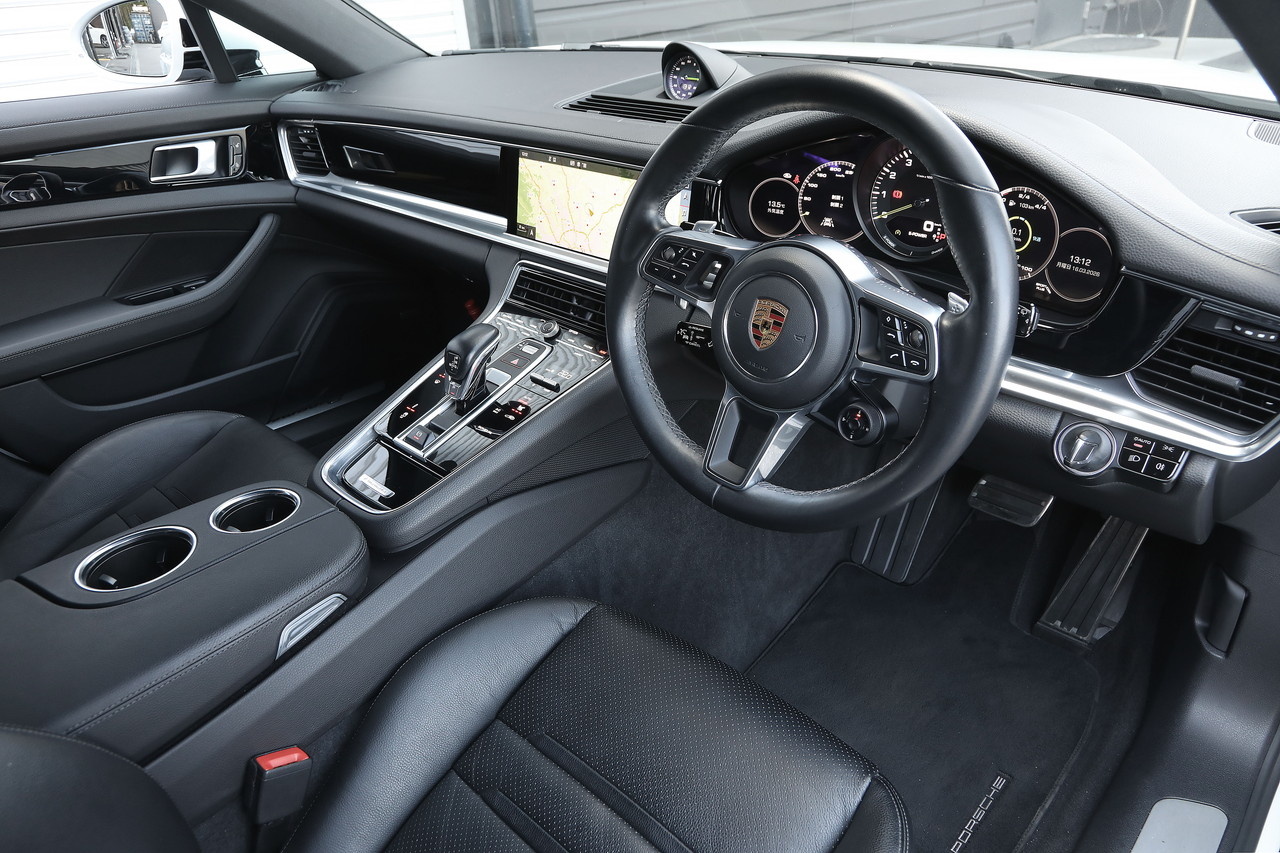 2018 Porsche PANAMERA ４Ｅ ハイブリッド