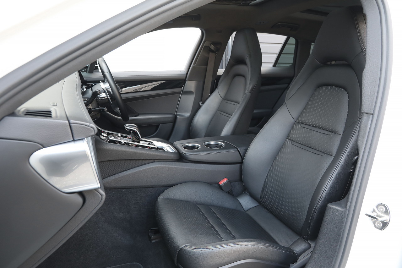 2018 Porsche PANAMERA ４Ｅ ハイブリッド