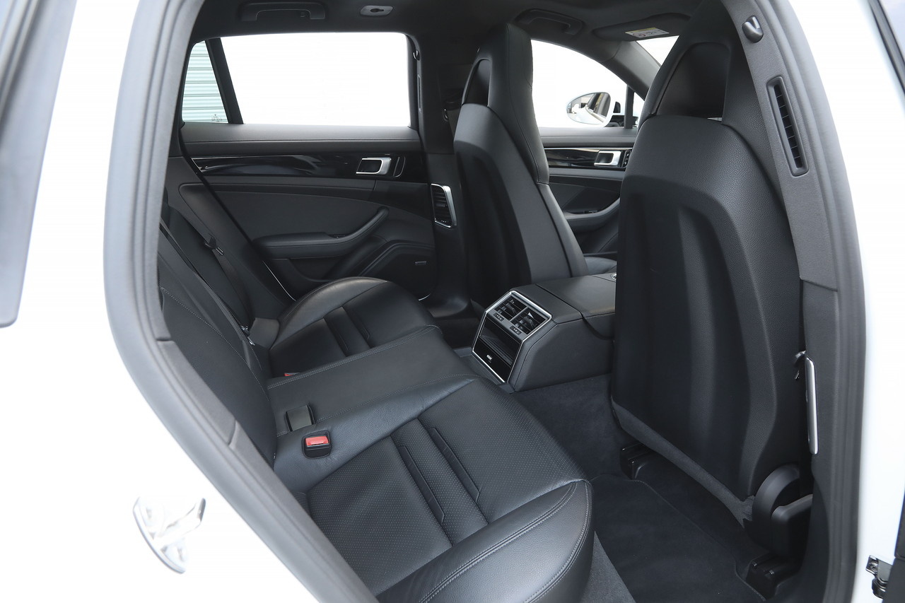 2018 Porsche PANAMERA ４Ｅ ハイブリッド