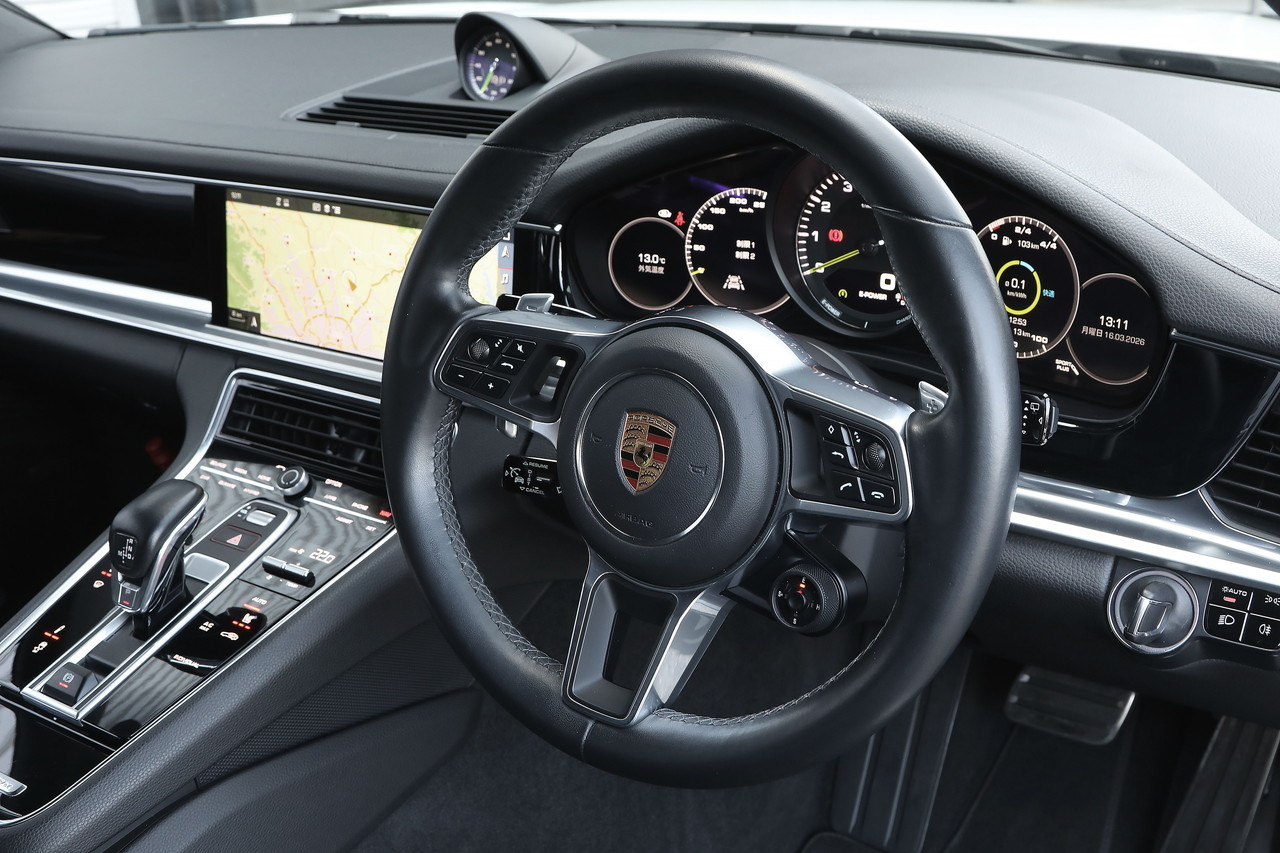 2018 Porsche PANAMERA ４Ｅ ハイブリッド