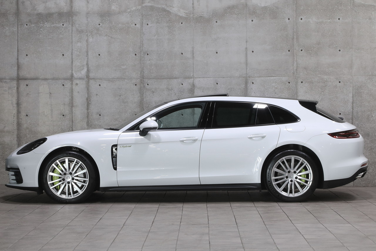 2018 Porsche PANAMERA ４Ｅ ハイブリッド