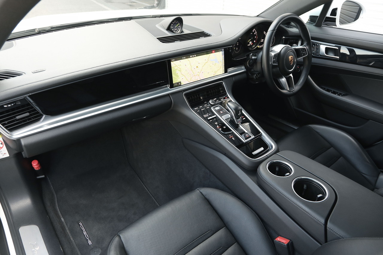 2018 Porsche PANAMERA ４Ｅ ハイブリッド