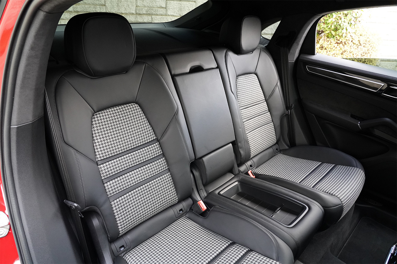 2020 Porsche カイエンクーペ 