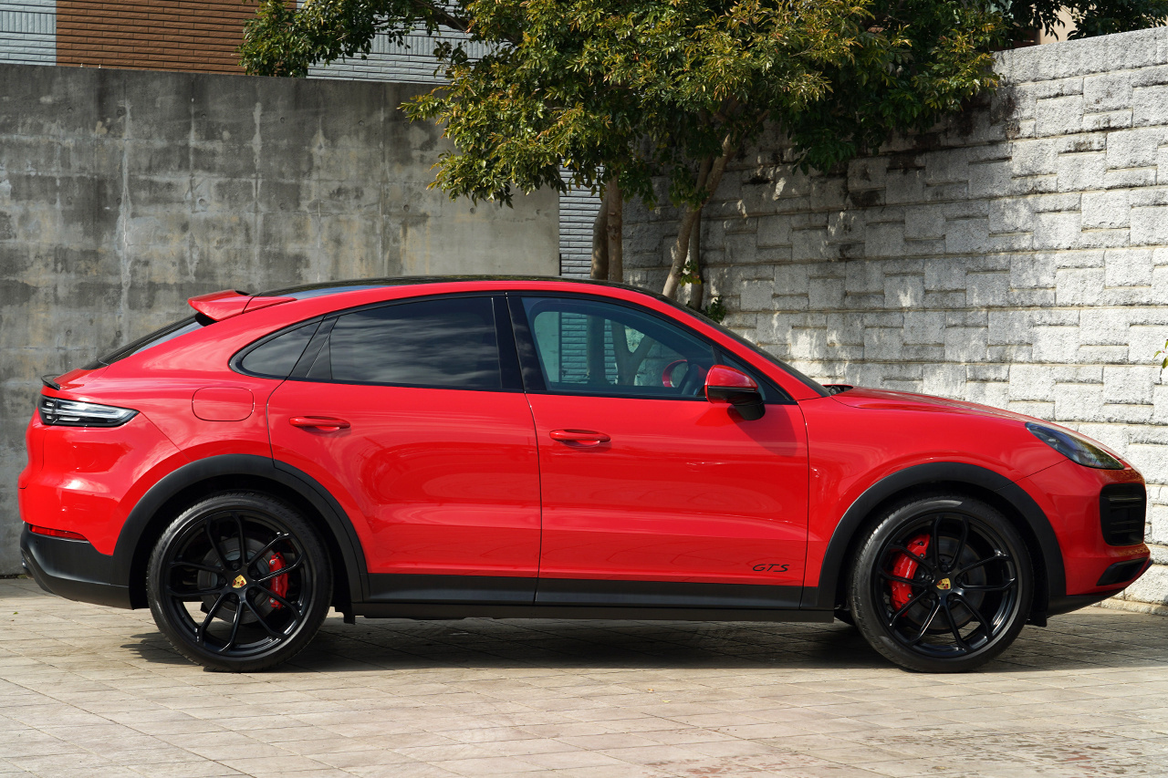 2020 Porsche カイエンクーペ 