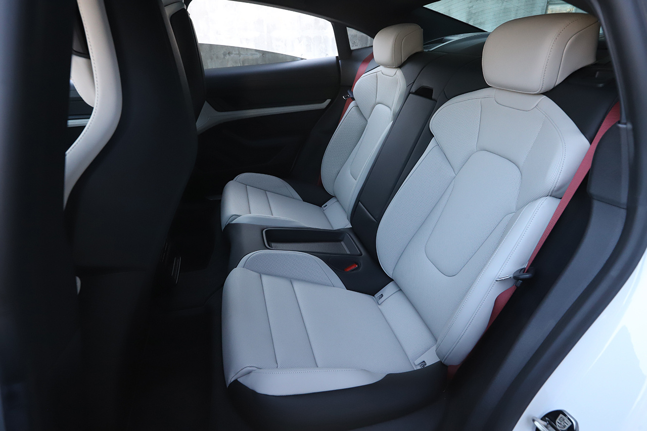 2021 Porsche Taycan null