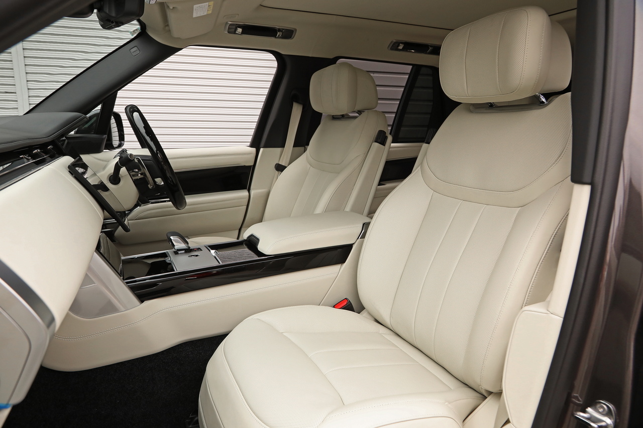 2025 Land Rover RANGE ROVER 