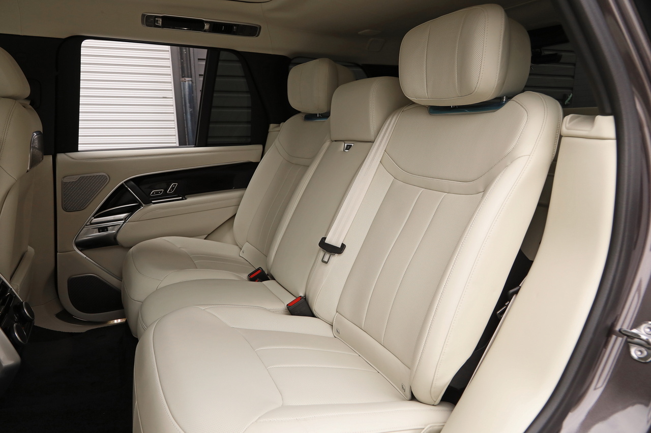 2025 Land Rover RANGE ROVER 