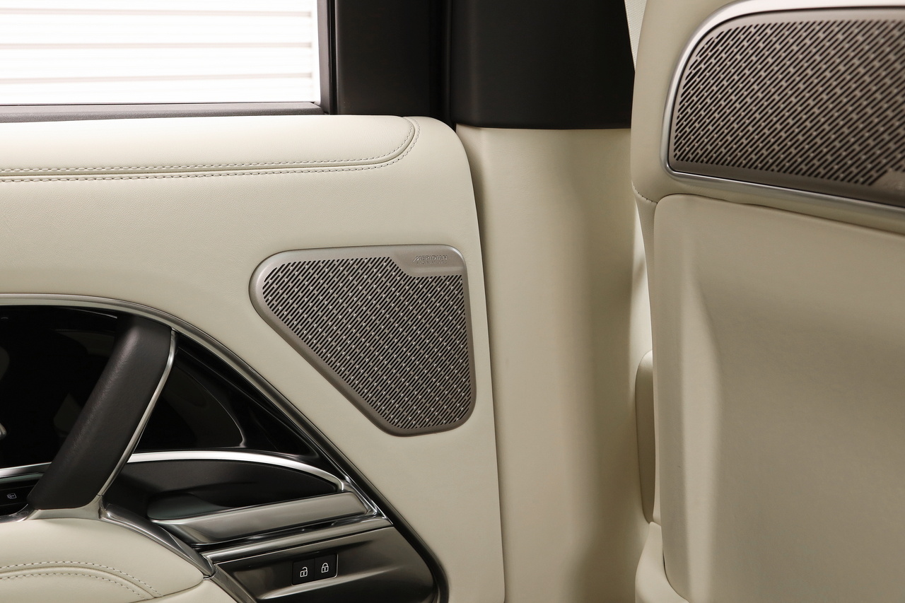 2025 Land Rover RANGE ROVER 