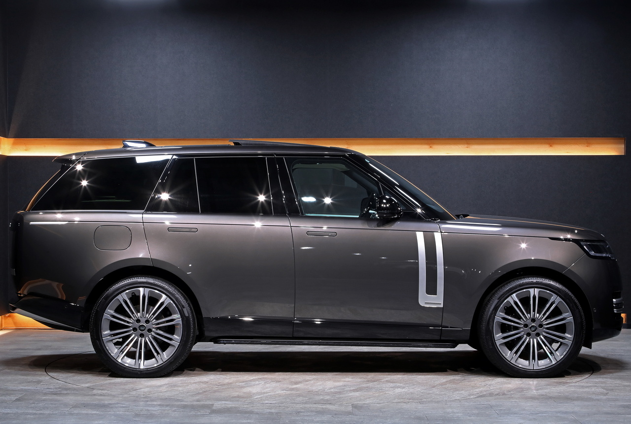 2025 Land Rover RANGE ROVER 