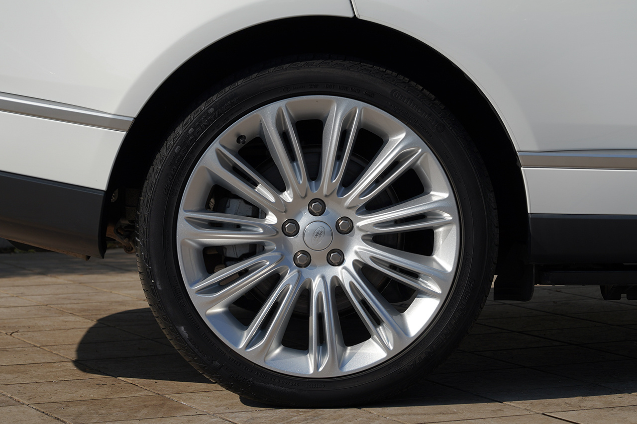 2021 Land Rover RANGE ROVER 