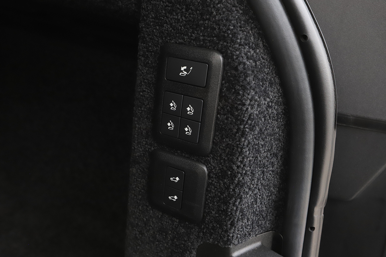 2021 Land Rover RANGE ROVER 