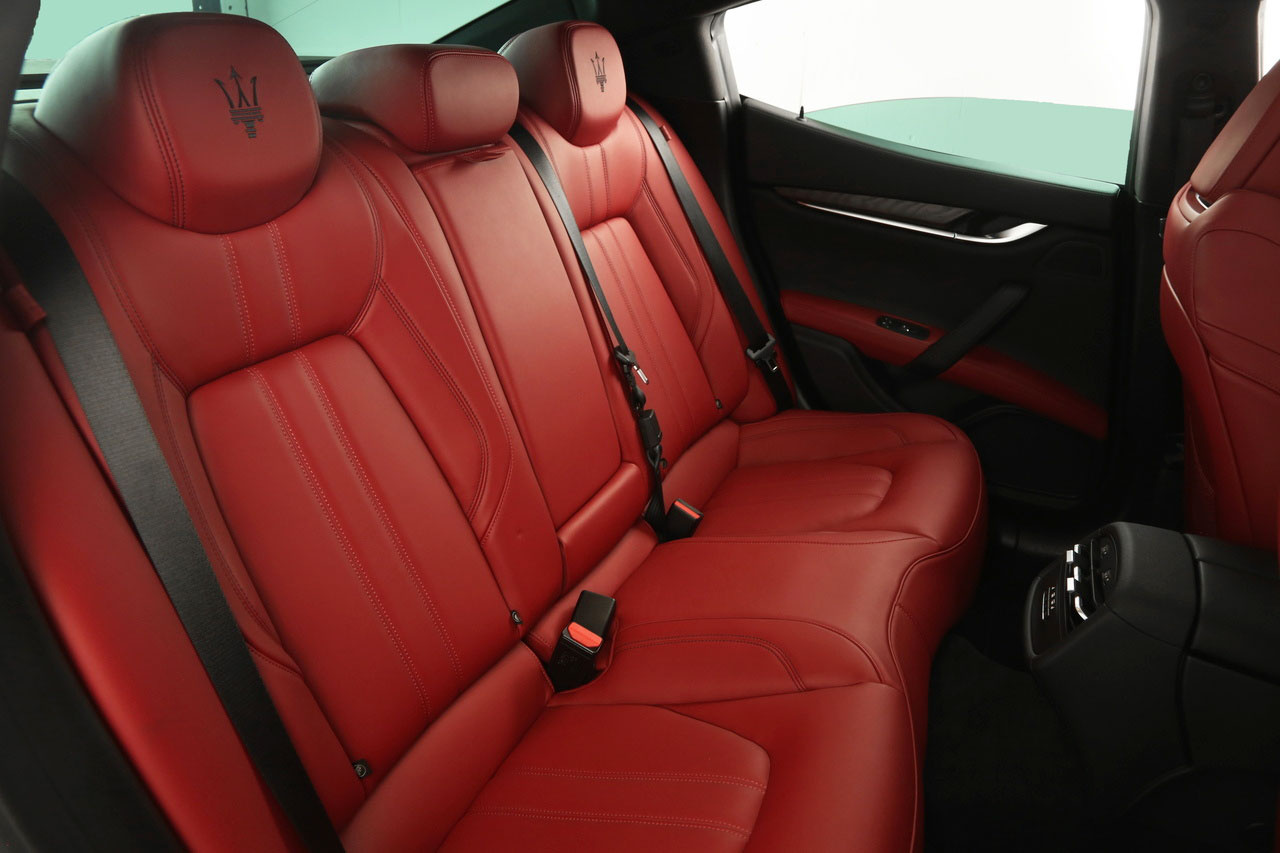 2018 Maserati GHIBLI null