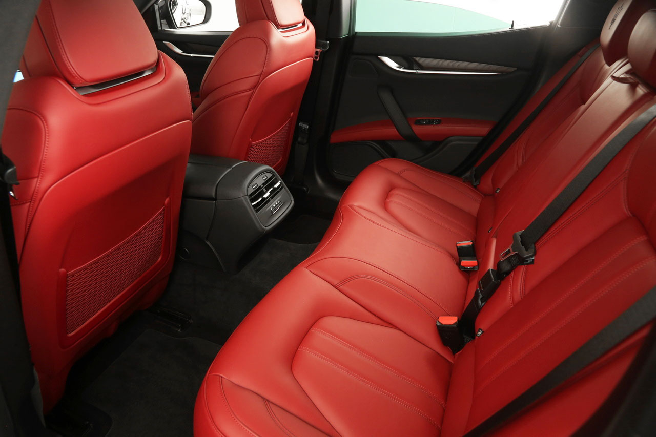 2018 Maserati GHIBLI null