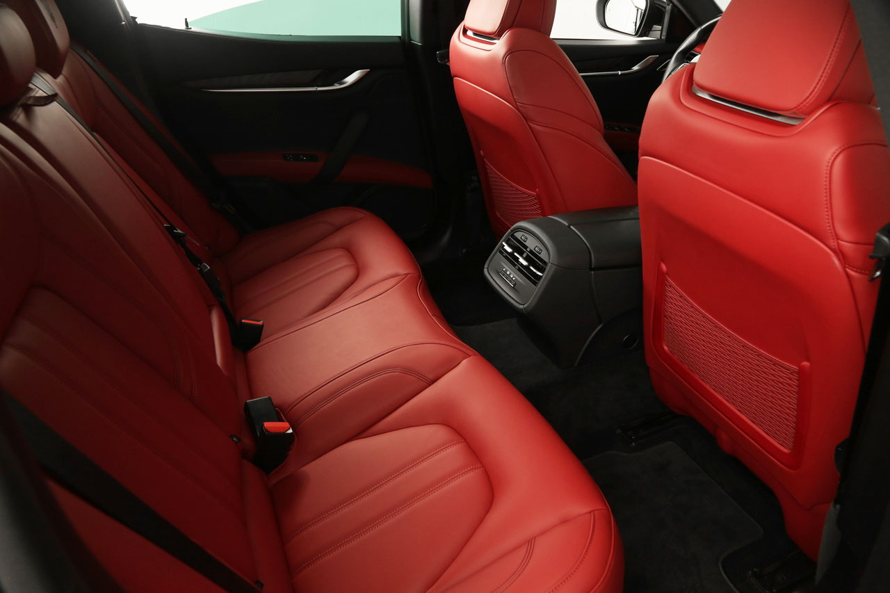 2018 Maserati GHIBLI null