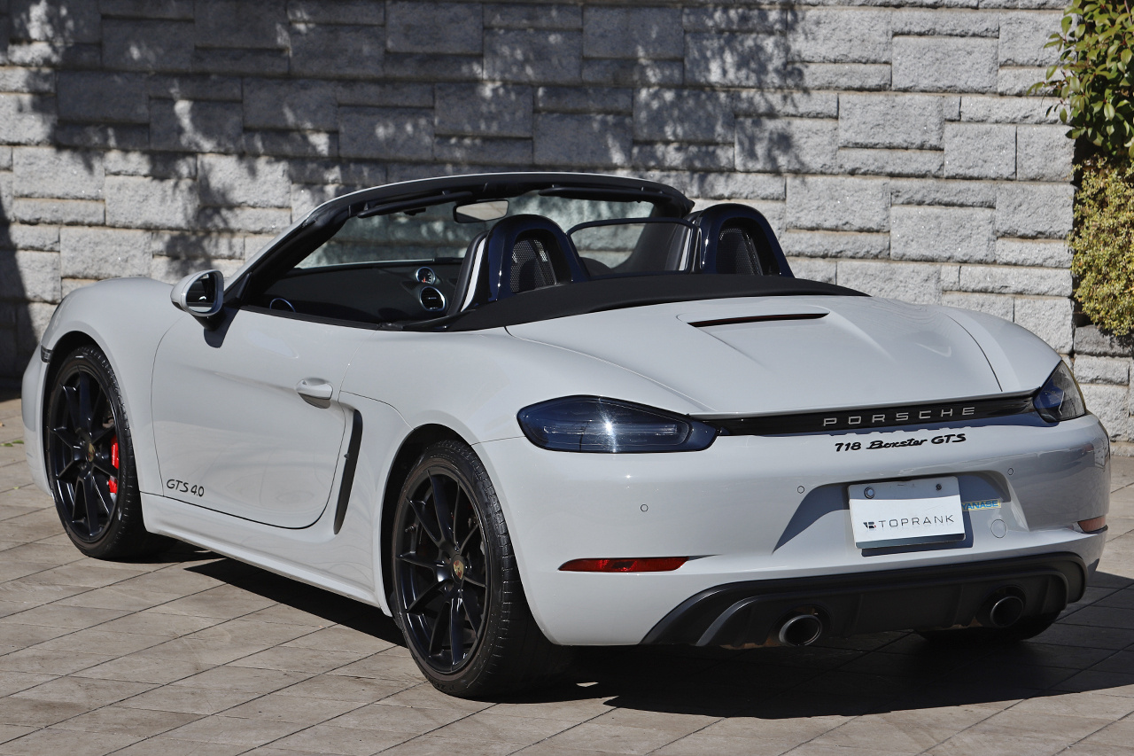 2021 Porsche 718 BOXSTER 