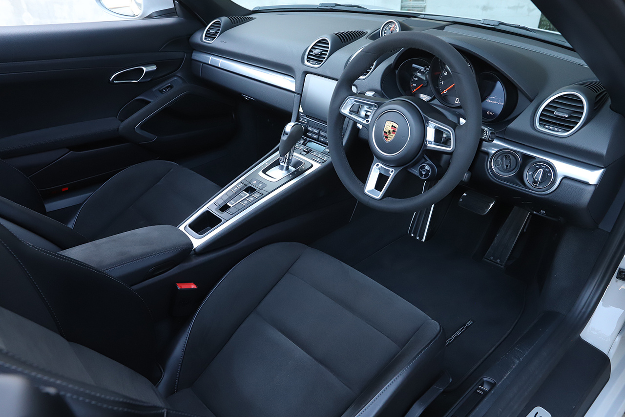 2021 Porsche 718 BOXSTER 