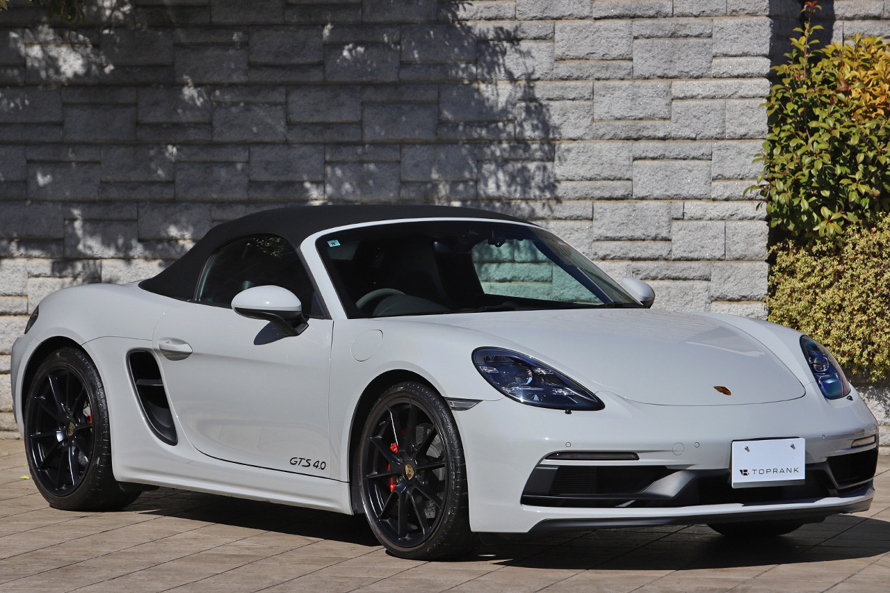 2021 Porsche 718 BOXSTER 