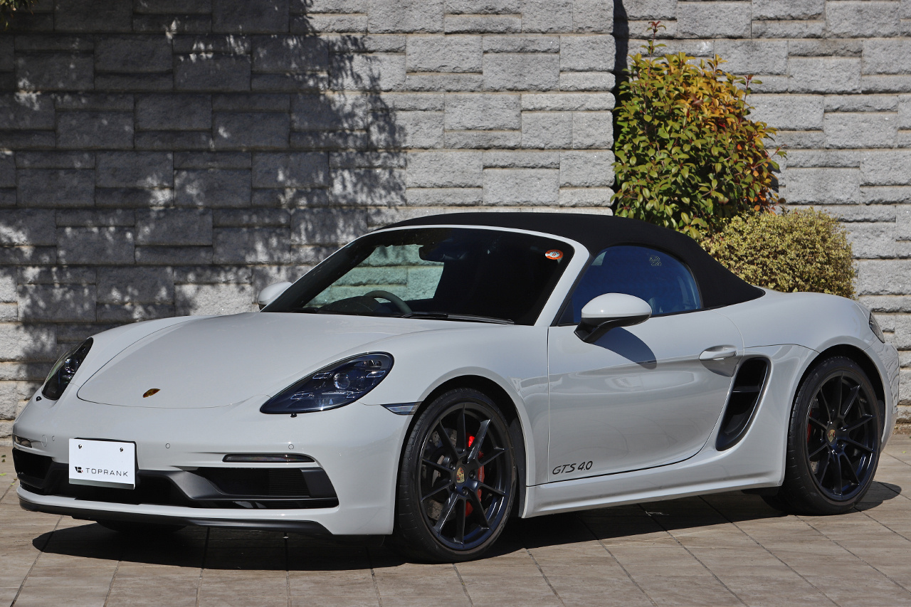2021 Porsche 718 BOXSTER 