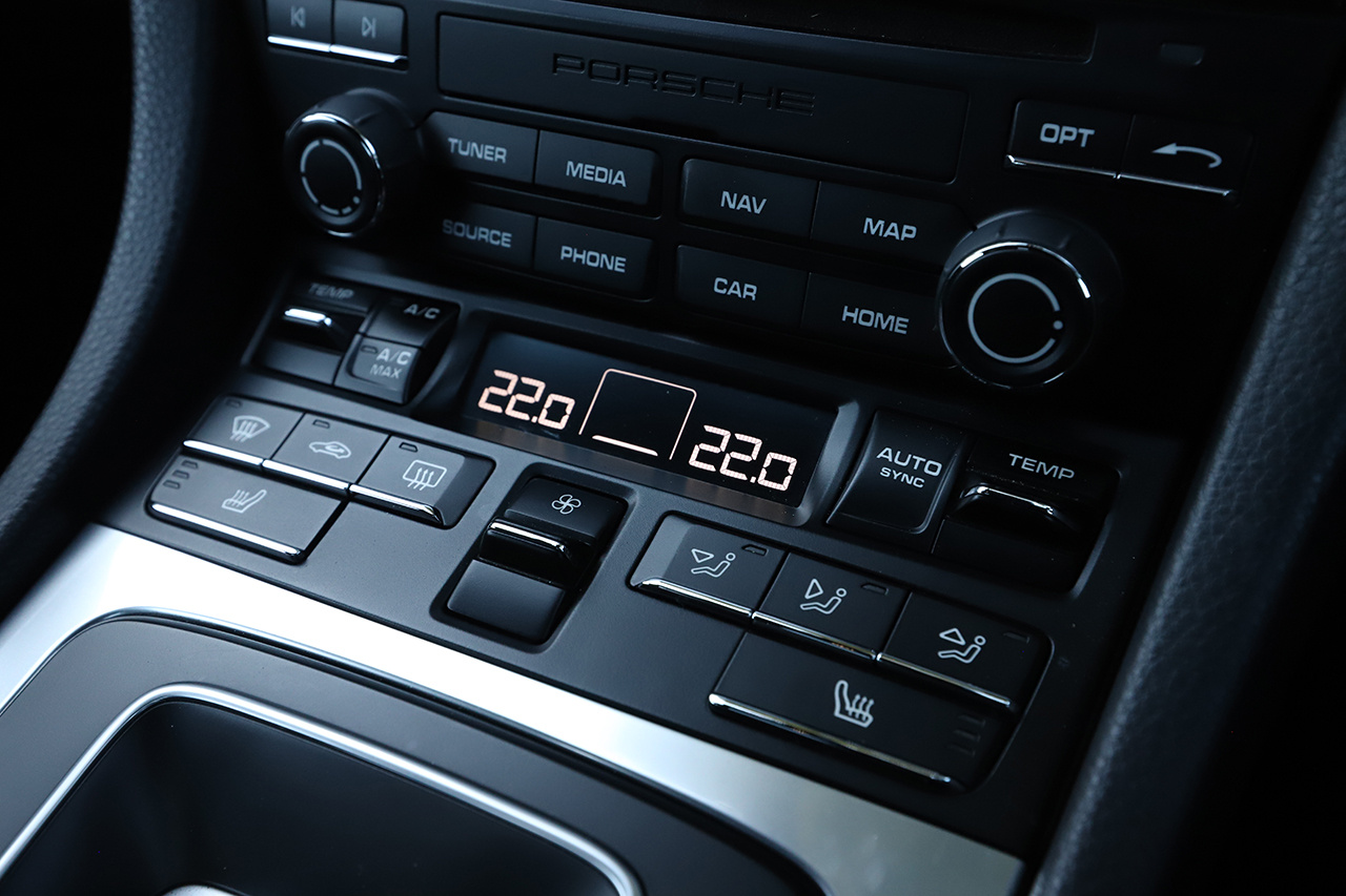 2021 Porsche 718 BOXSTER 