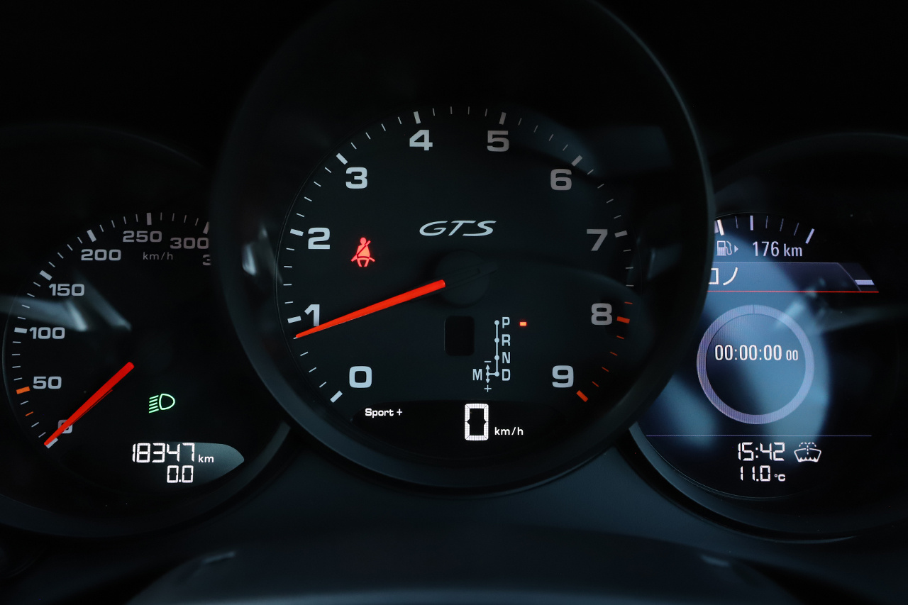 2021 Porsche 718 BOXSTER 