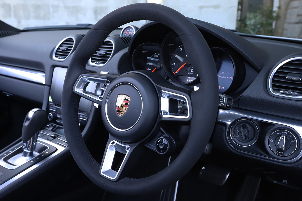 2021 Porsche 718 BOXSTER 